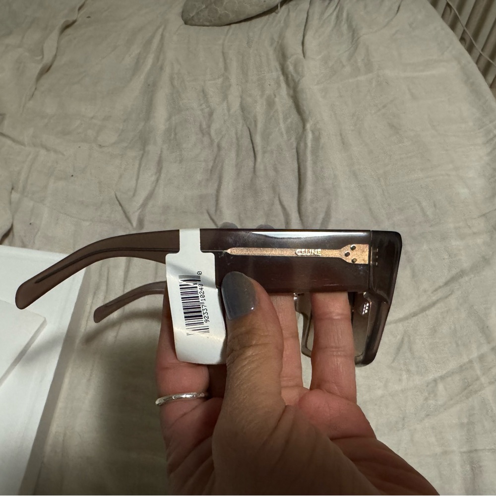 Brand New. Original case and certificate of authenticity - Picture 3 of 4